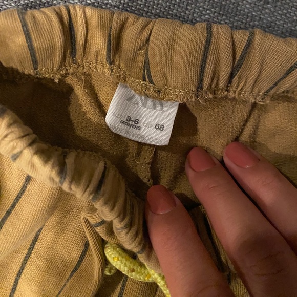 Zara 3-6 months pants - Picture 2 of 3